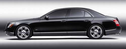 Elegante diseño color oscuro  rines de lujo carro con alta tecnologia  