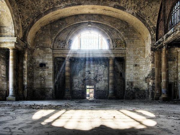 Five Most Haunting and Beautiful Abandoned Places in the World 2